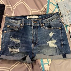 BUNDLE GARAGE SHORTS